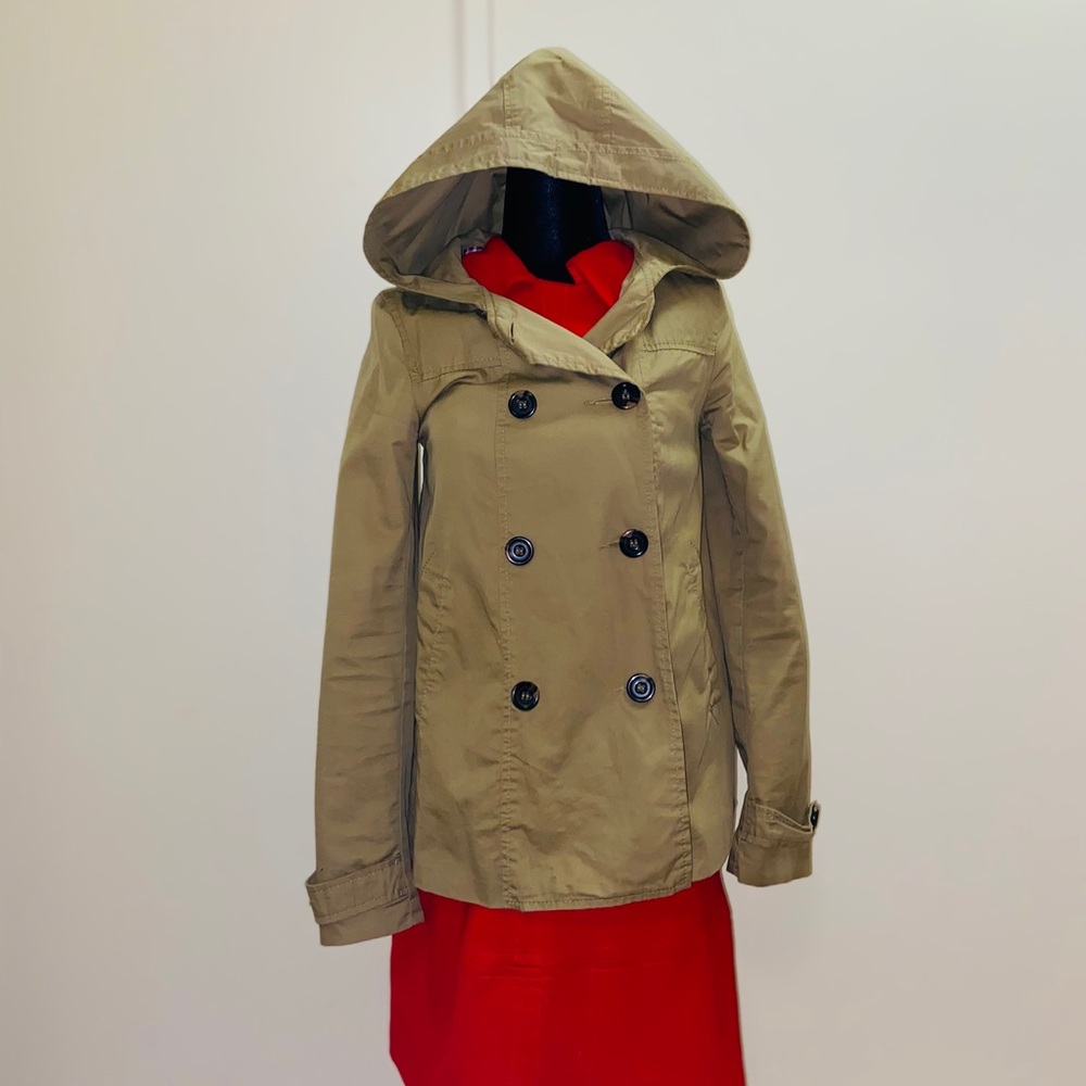 Divided Cute Light Jacket